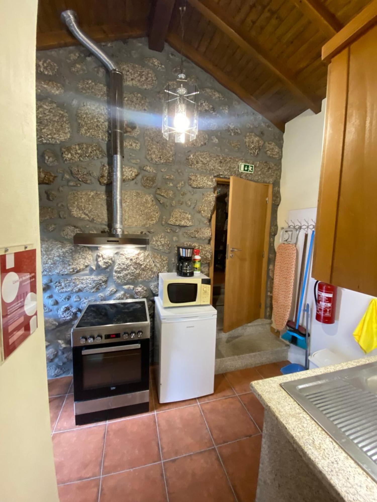 Refugio Rural No Geres - Casa Araujo De Sousa Терраш-ди-Бору Экстерьер фото